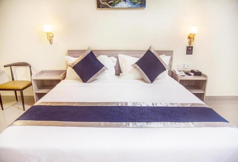 キングサイズベッドのエクゼクティブルーム, City Comfort Airport Hotel Phnom Penh