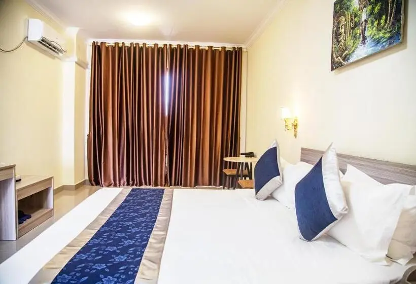 キングサイズベッドのエクゼクティブルーム, City Comfort Airport Hotel Phnom Penh