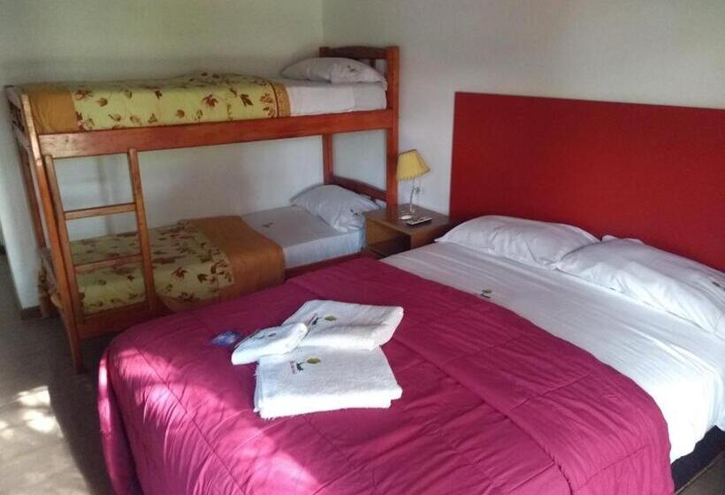 חדר סטנדרט לארבעה, Hostería Niemanu