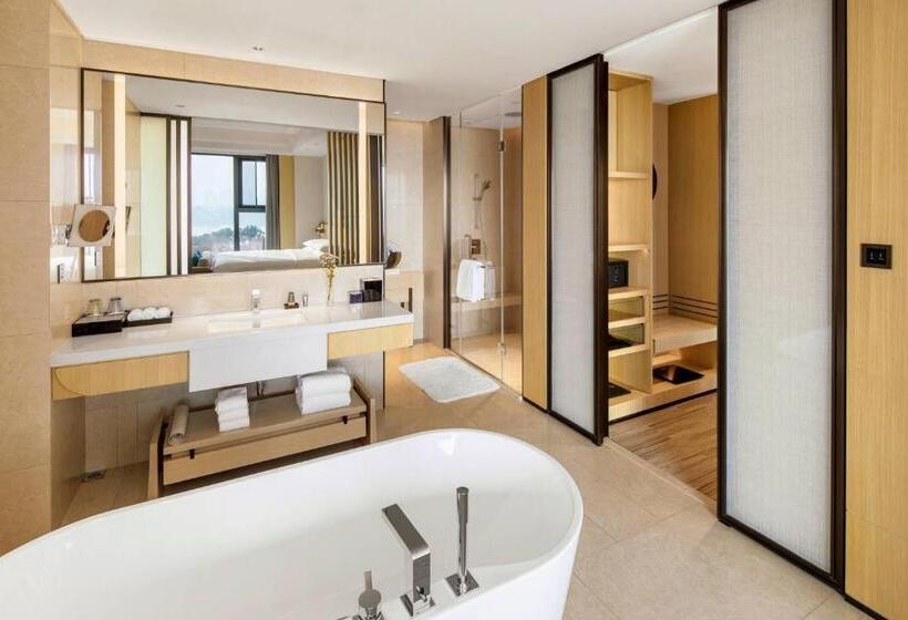 キングサイズベッドのスイートルーム, Suining Marriott