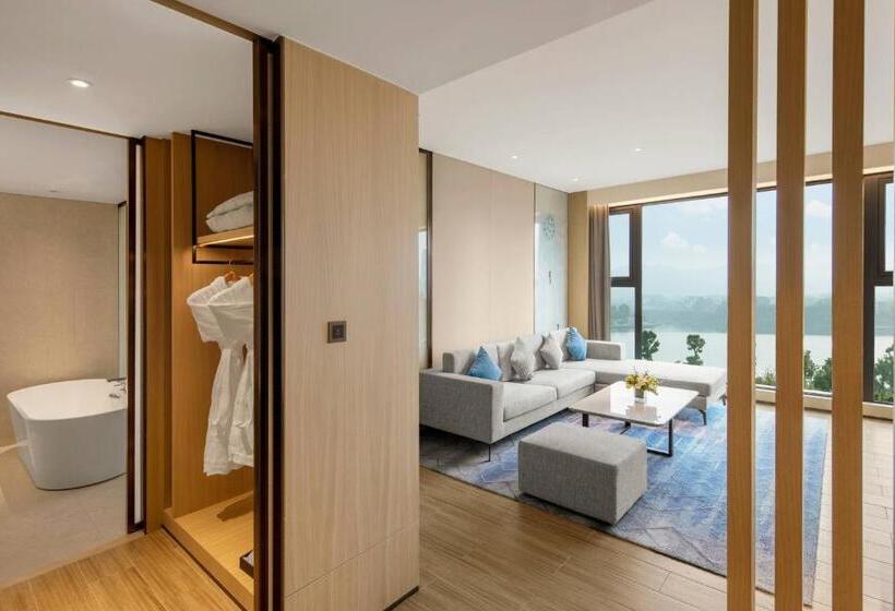 Люкс Кровать Кинг, Suining Marriott