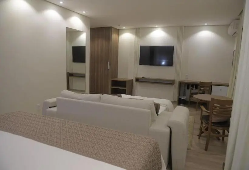 سوئیت با تخت بزرگ, Villas