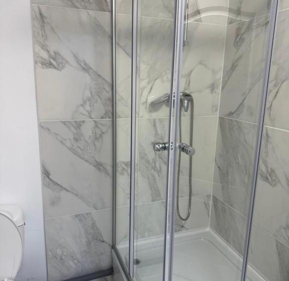 スタンダードスタジオ, Viking Apartment Grigo