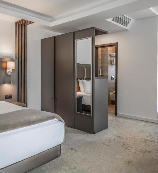 غرفة ديلوكس مزودة بشرفة, Charm Boutique