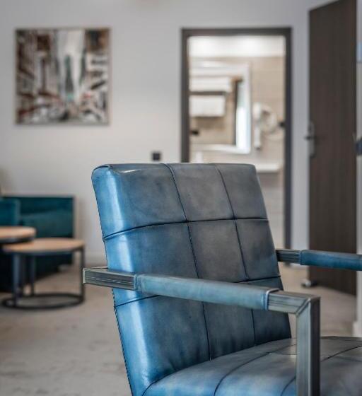 غرفة ديلوكس سرير كينج, Charm Boutique