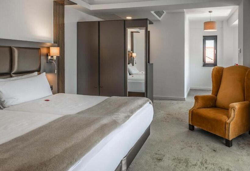 غرفة ديلوكس مزودة بشرفة, Charm Boutique