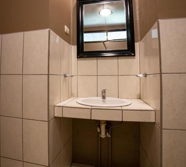 غرفة قياسية ثلاثية, Diriá Santa Cruz