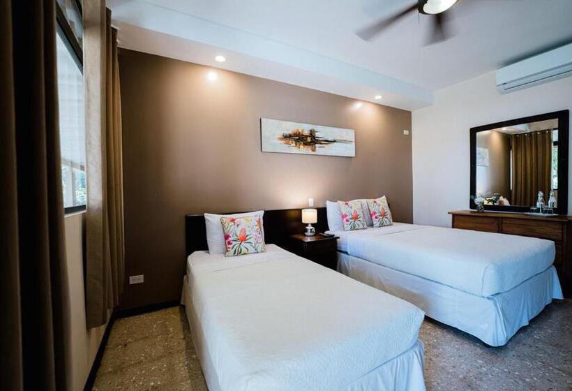 غرفة ديلوكس ثلاثية, Diriá Santa Cruz