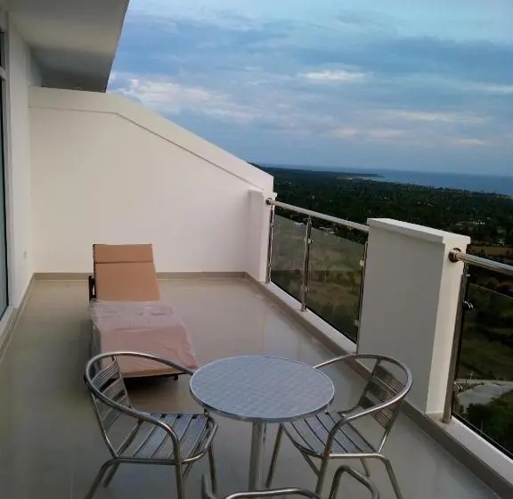 آپارتمان 1 خوابه با چشم‌انداز استخر, Residences Sommet Port Salut