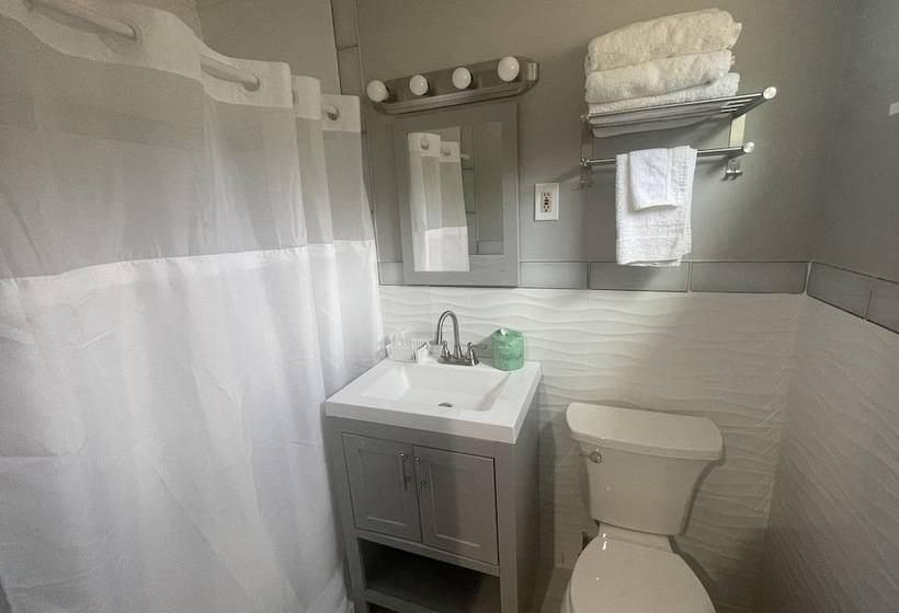 标准间, Aquastar Inn