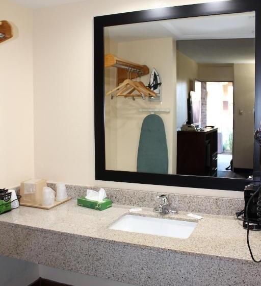 غرفة قياسية, Bluegrass Inn