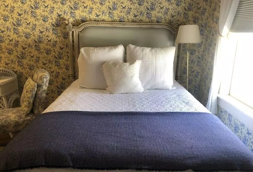 スタンダードルーム, Brook Farm Inn