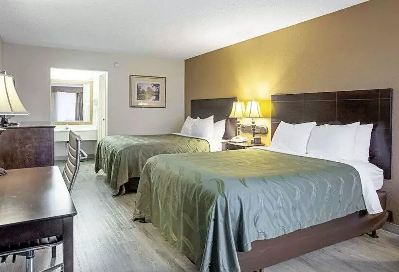 ２ダブルベッドのスタンダードルーム, Quality Inn & Suites Live Oak I10 Exit 283