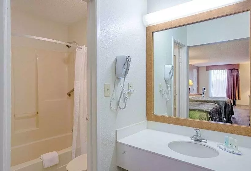 ２ダブルベッドのスタンダードルーム, Quality Inn & Suites Live Oak I10 Exit 283