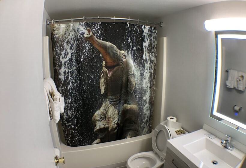 キングサイズベッドのスタンダードルーム, Tower 64 Motel & Rv