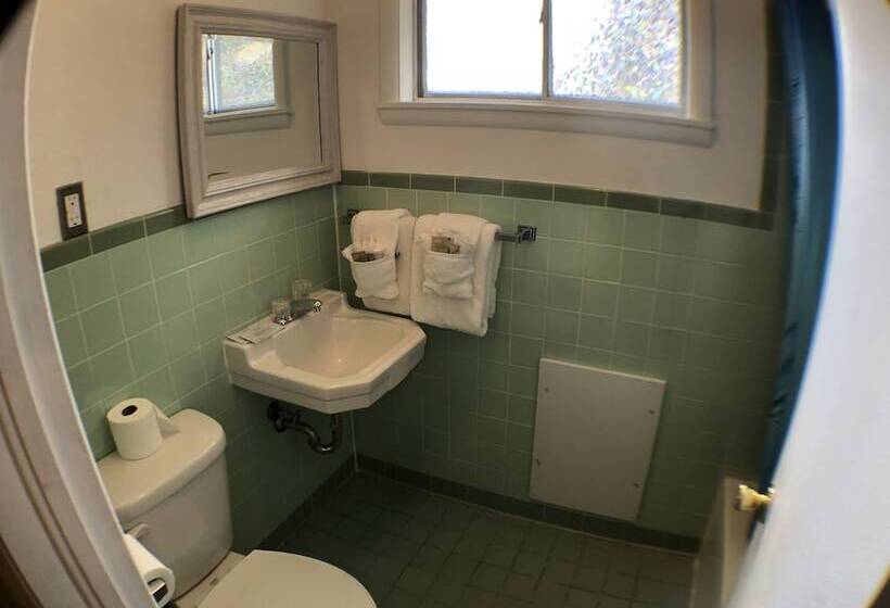 マウンテンビュースタンダードルーム, Tower 64 Motel & Rv