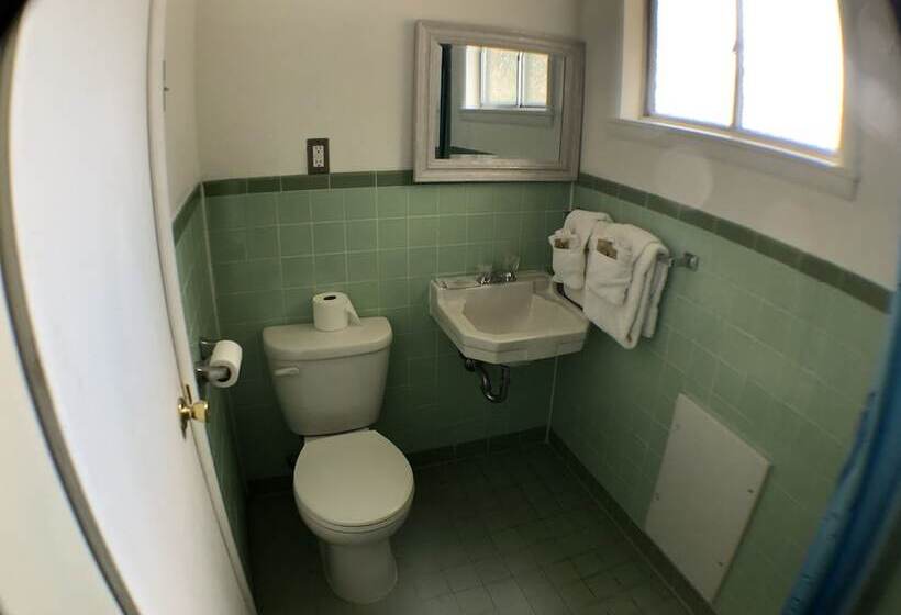 マウンテンビュースタンダードルーム, Tower 64 Motel & Rv