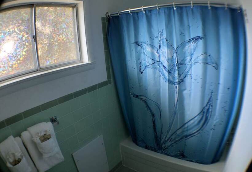 マウンテンビュースタンダードルーム, Tower 64 Motel & Rv