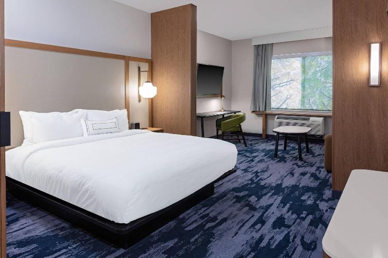 キングサイズベッドのスイートルーム, Fairfield Inn & Suites By Marriott Queensbury Glens Falls/lake George