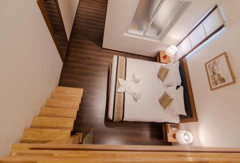 اتاق خانوادگی, The Haven