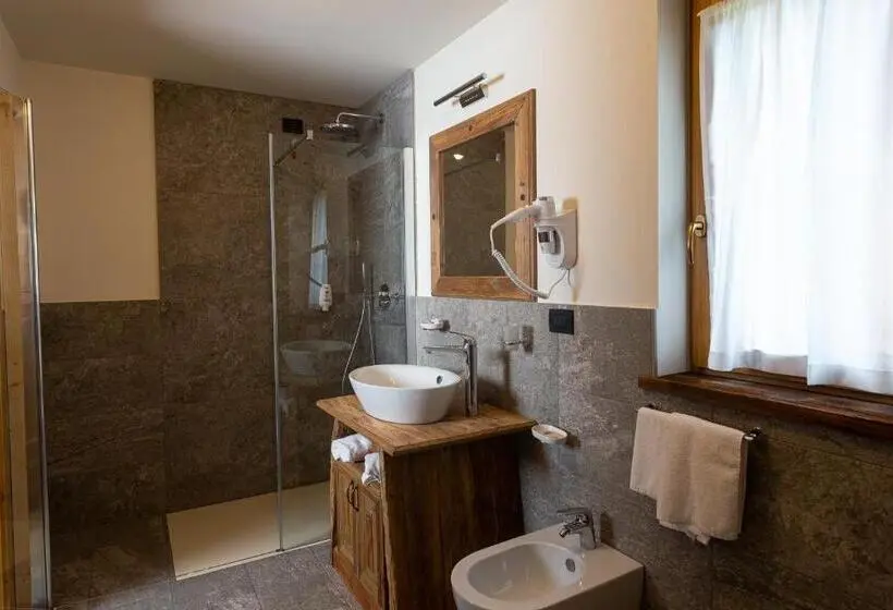 Economy Quadruple Room, Sport Hotel Rudolf