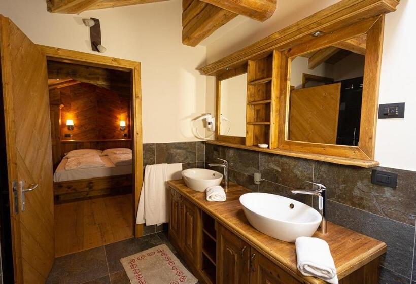 اتاق خانوادگی, Sport Hotel Rudolf