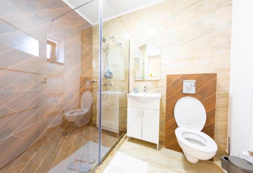 اتاق استاندارد, Casa Cu Nuc