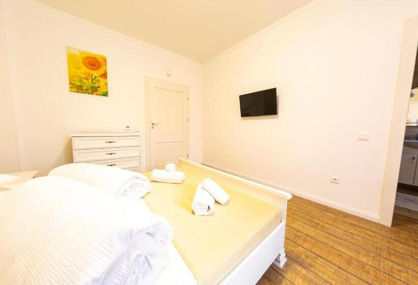 اتاق استاندارد, Casa Cu Nuc