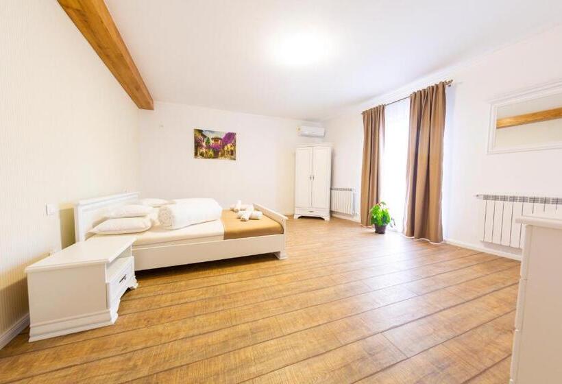 اتاق استاندارد, Casa Cu Nuc