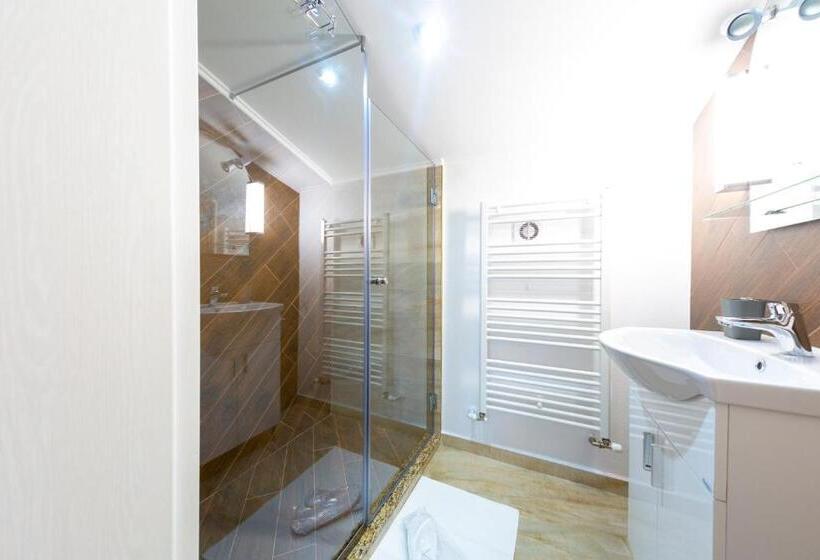 Deluxe Suite King Bed, Casa Cu Nuc