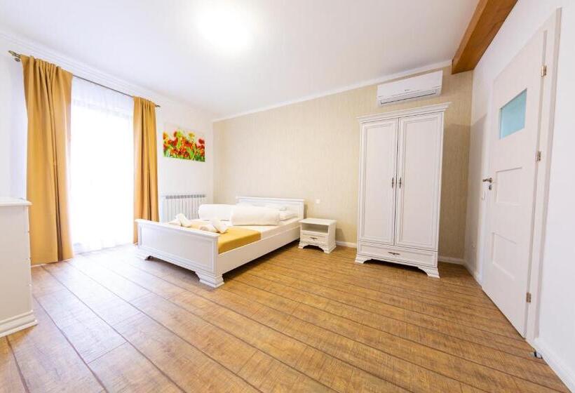 اتاق استاندارد, Casa Cu Nuc