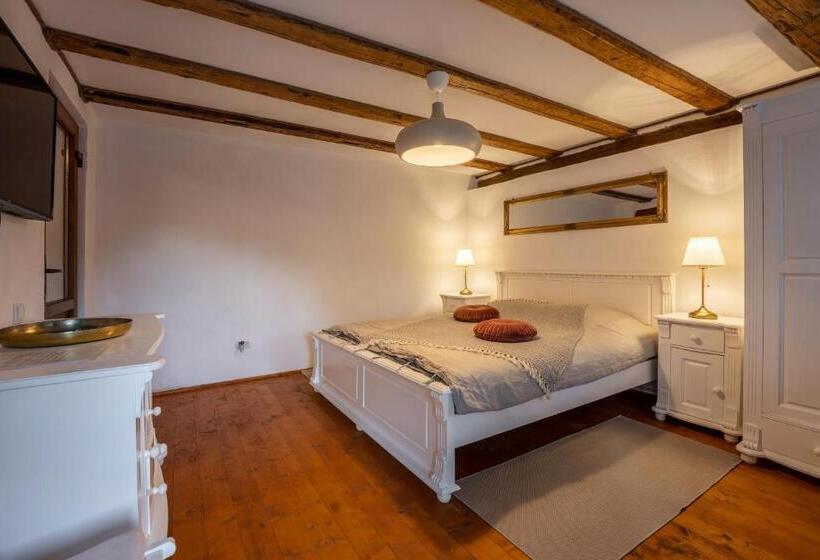 带大床的高级房间, Flori Haus Saschiz