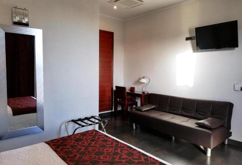 اتاق خانوادگی, Lb Lebrija By Ma 22 Puntos