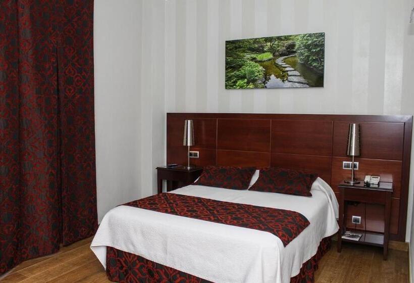 اتاق خانوادگی, Lb Lebrija By Ma 22 Puntos