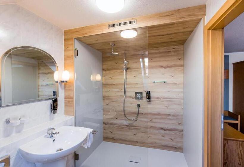 غرفة ديلوكس مزودة بشرفة, Rubezahlbaude