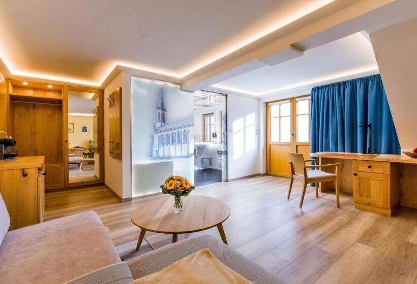 جناح جونيور مزوَّد بشرفة, Rubezahlbaude