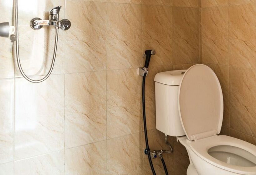 Номер Стандарт, Reddoorz Near Cipinang Indah Mall