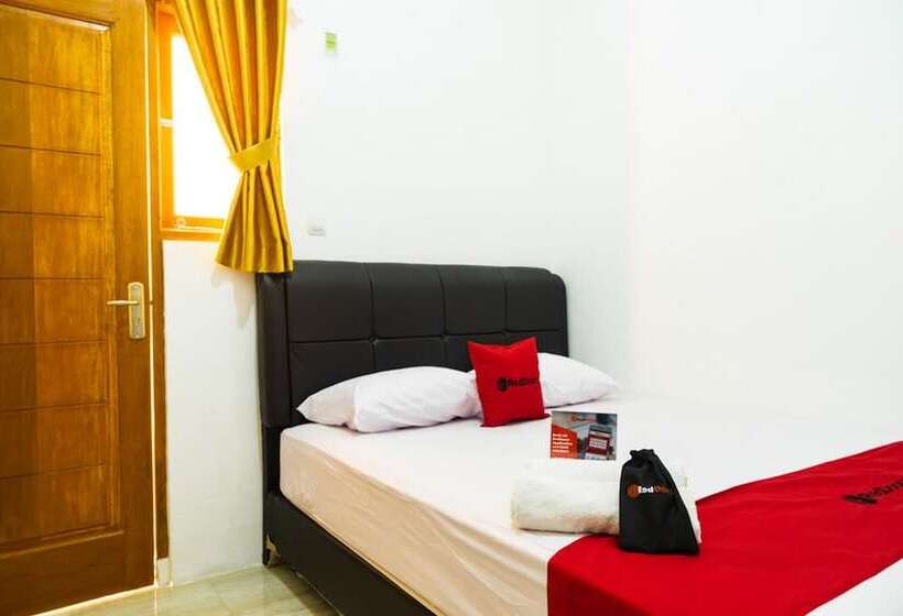 Номер Стандарт, Reddoorz Near Cipinang Indah Mall