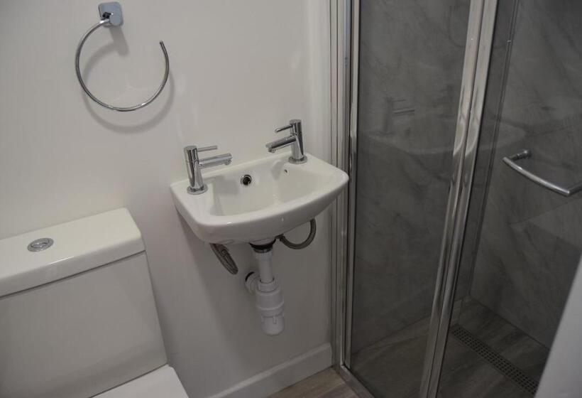 חדר אקונומי יחיד, The Watling Inn