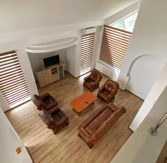 2ベッドルームアパートメント, Vila Nei