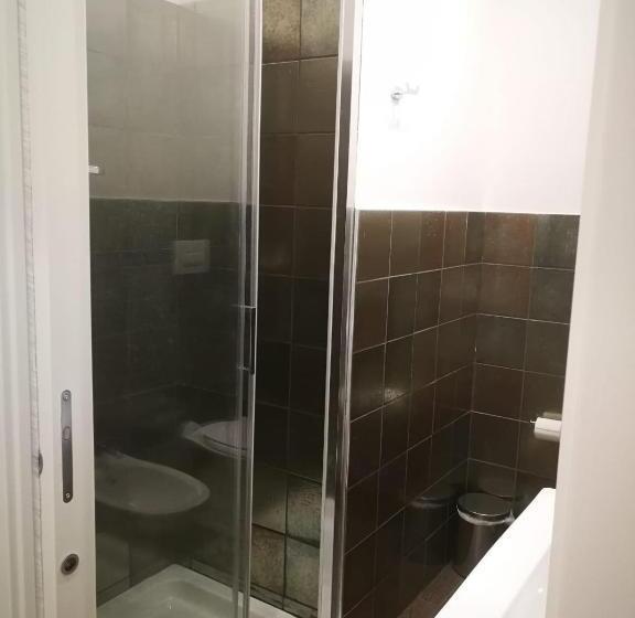 غرفة قياسية رباعية, Borgo Marinaro