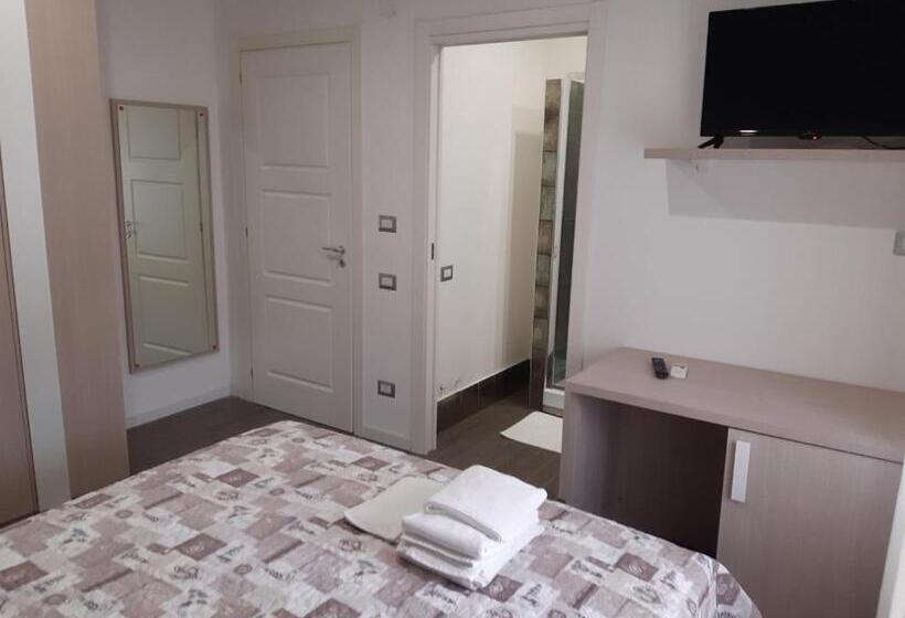 غرفة قياسية رباعية, Borgo Marinaro