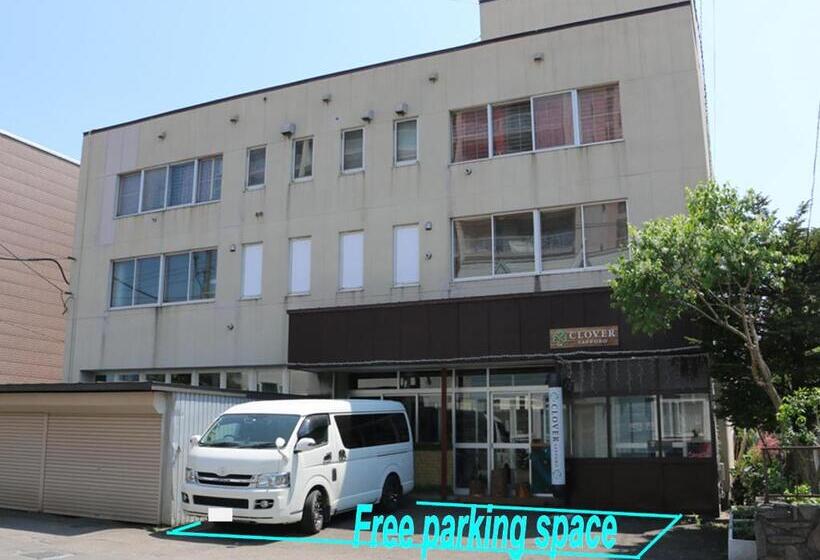 חדר סטנדרט לארבעה, Clover House Sapporo