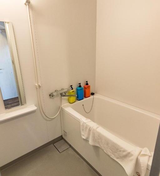 חדר סטנדרט לארבעה, Clover House Sapporo