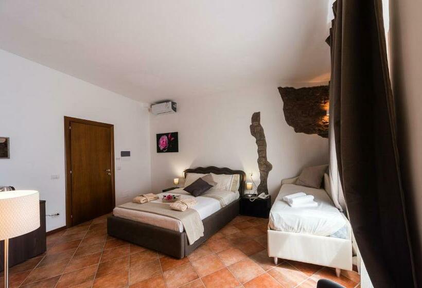 اتاق استاندارد چهار تخته, Le Undici Rose