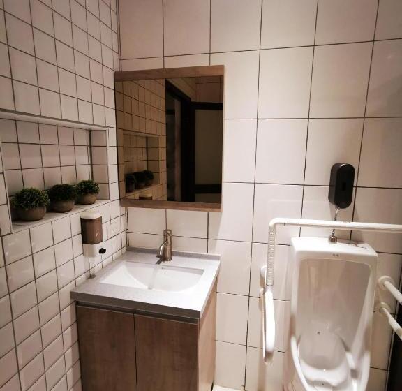 اتاق استاندارد با سرویس بهداشتی مشترک, Bluewater Hotel Xpark Gloria Outlets Taoyuan Baseball Stadium