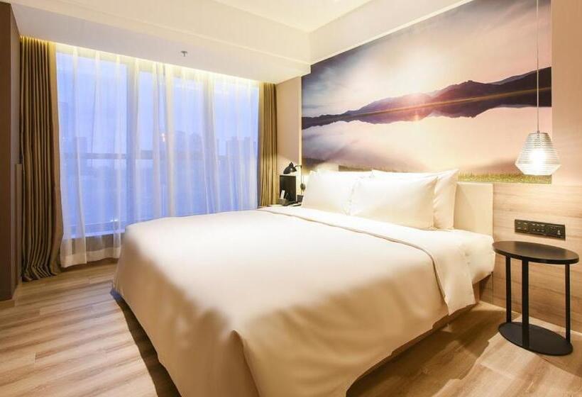 Superior suite with view, Atour Hotel Shenyang Youth Street Golden Gallery