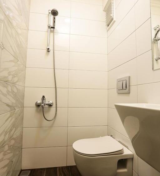 スタンダードルーム, Papi̇llonada