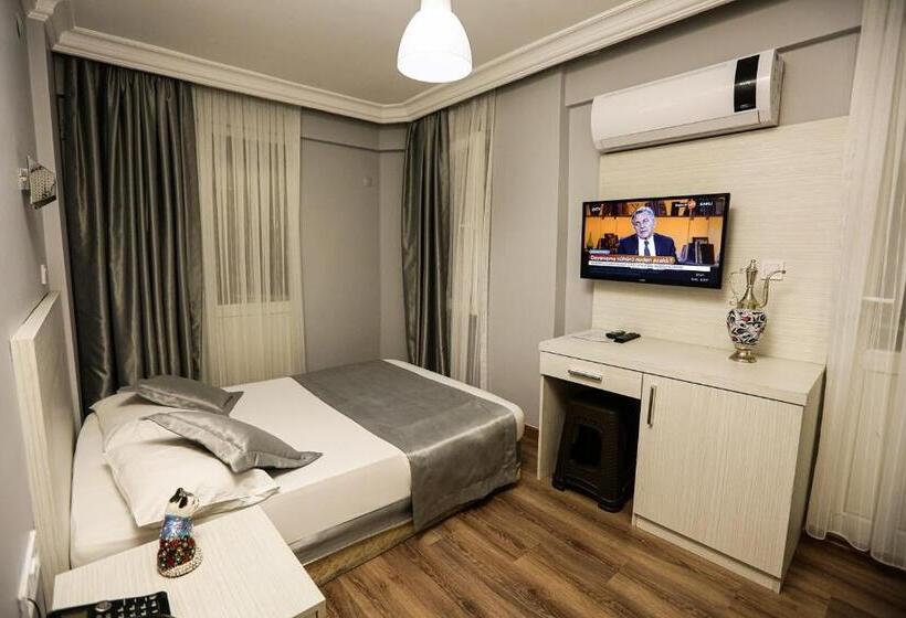 标准间, Papi̇llonada