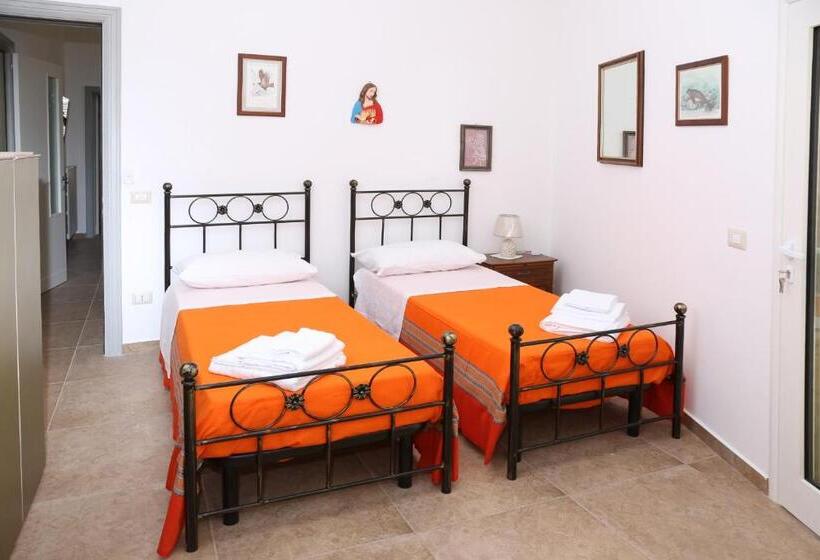 חדר אקונומי, Domus Petrosa